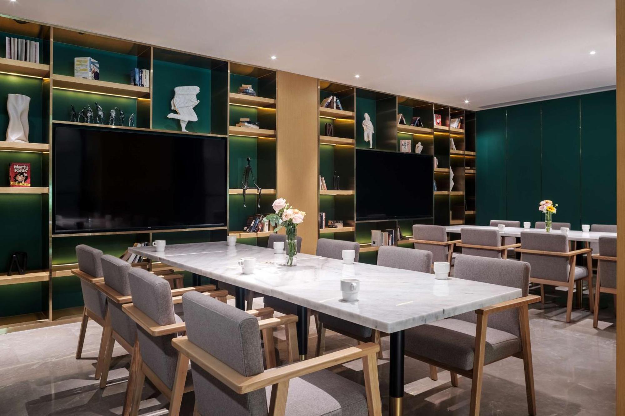 Hilton Garden Inn Chengdu Kuanzhai Alley מראה חיצוני תמונה